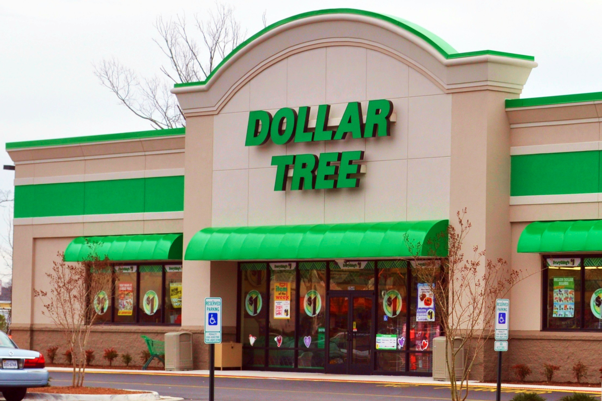 Dollar Tree to close stores, add alcohol in 2019 20190307 Food