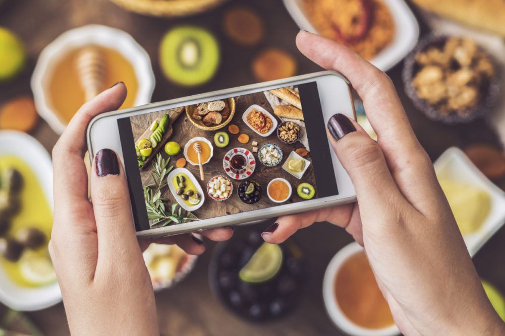 Social media influences eating habits