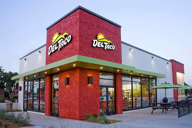 Del Taco restaurant exterior