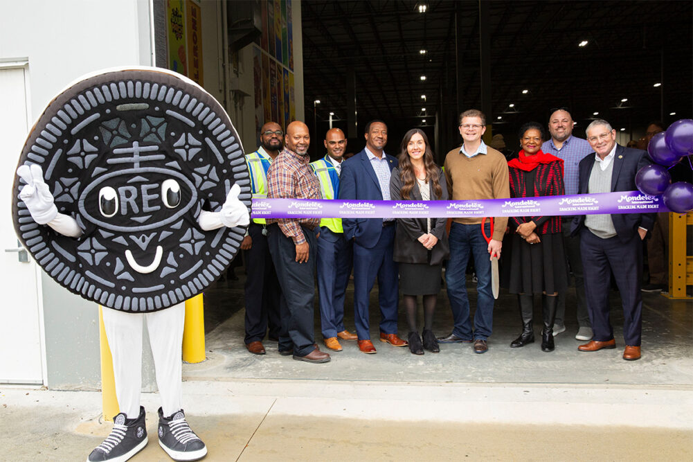 Mondelez ribbon cutting