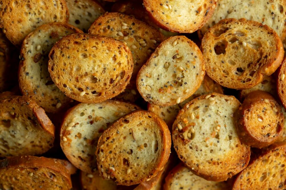 Baked bagel chips
