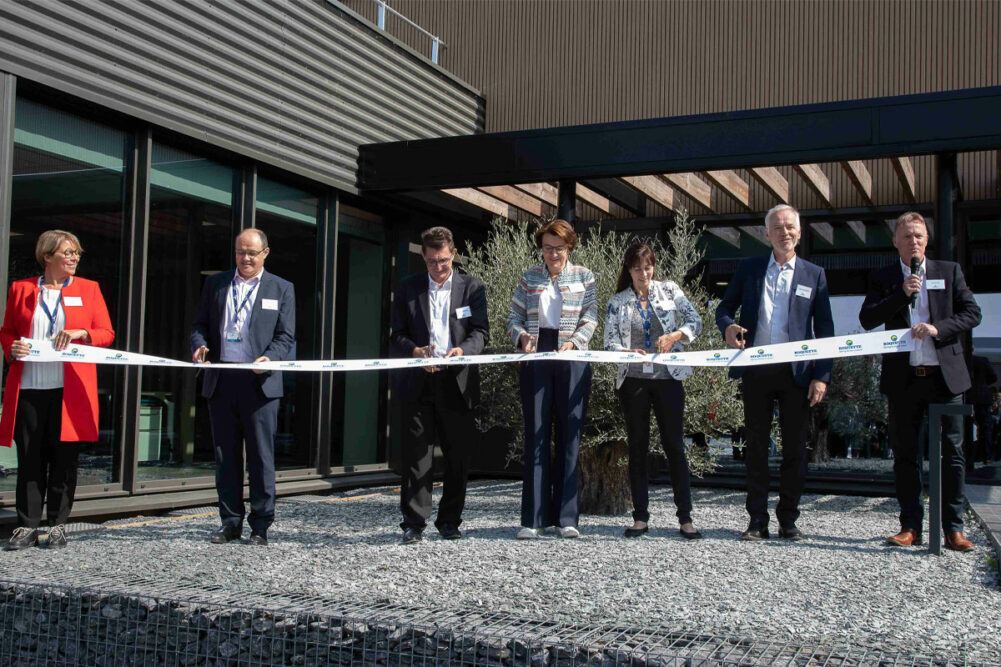 Roquette ribbon cutting