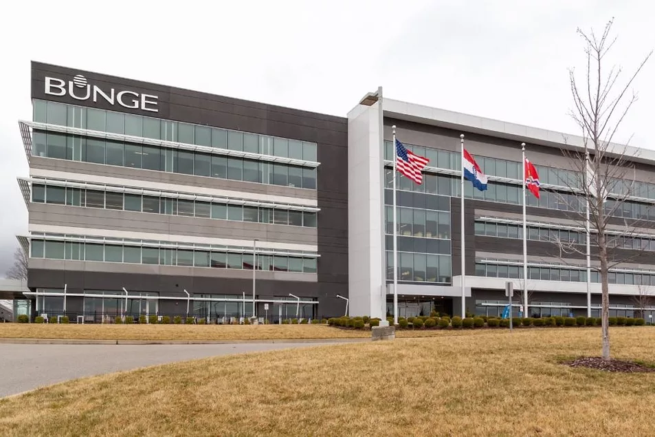 https://www.foodbusinessnews.net/ext/resources/2023/12/13/Bunge-headquarters_JHVEPHOTO---STOCK.ADOBE.COM_e.webp?height=635&t=1702482977&width=1200