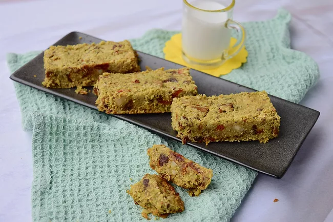 Breakfast granola bars
