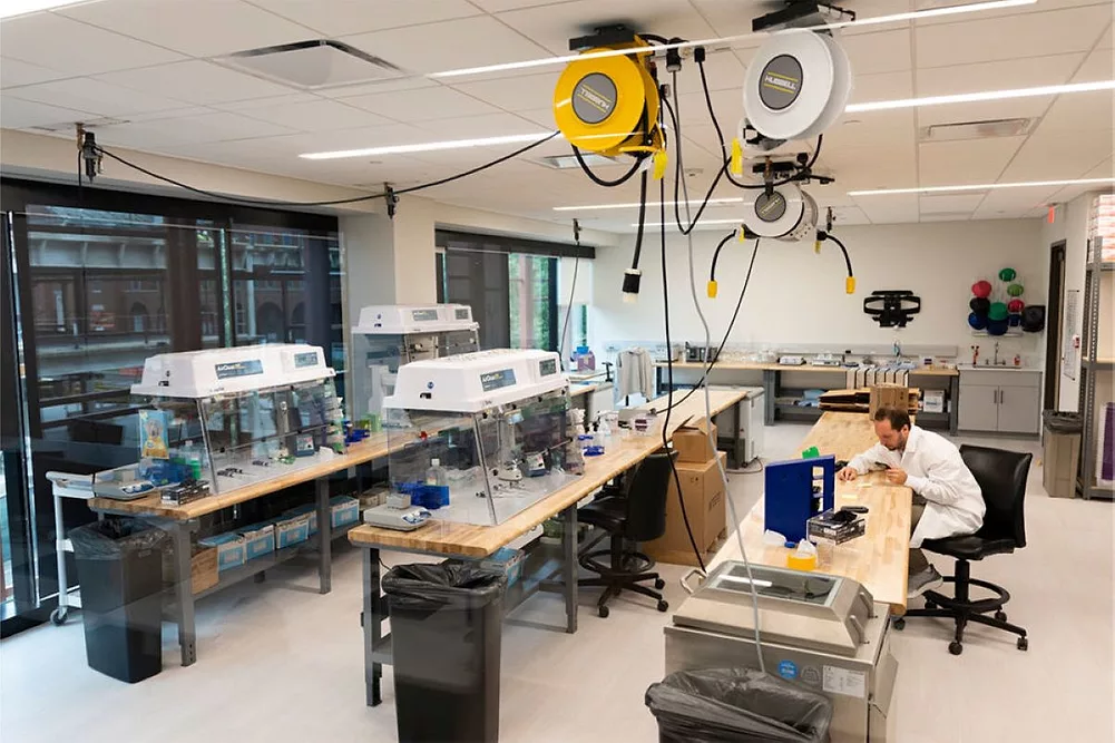 bioMerieux lab
