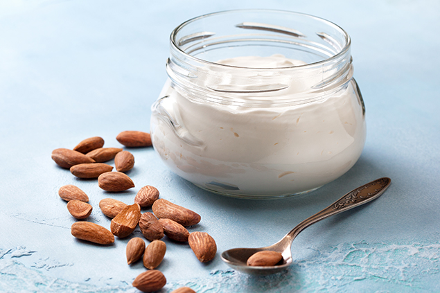 yougrt and almonds