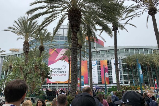 Slideshow lead of Expo West exterior