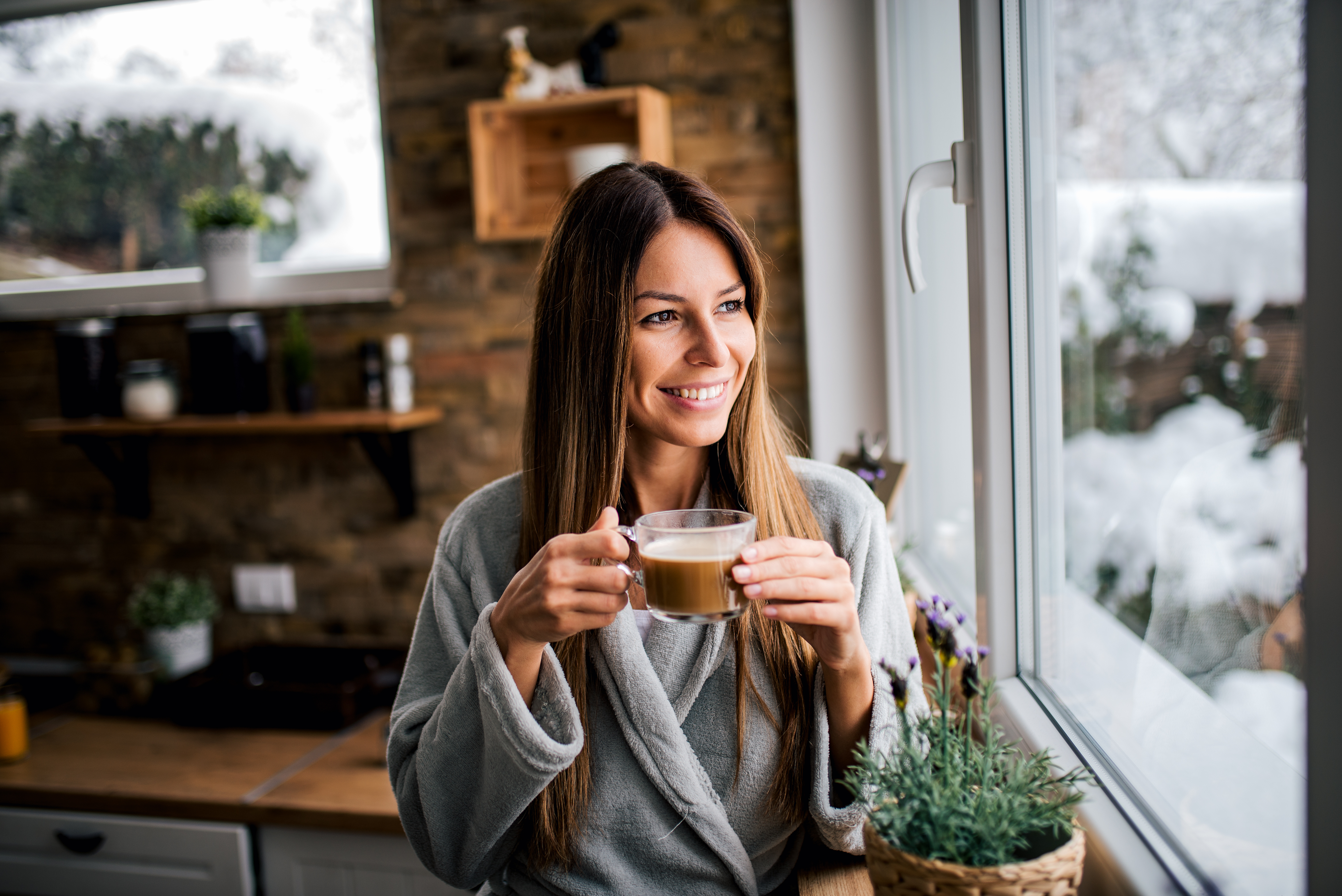 woman drinking coffee