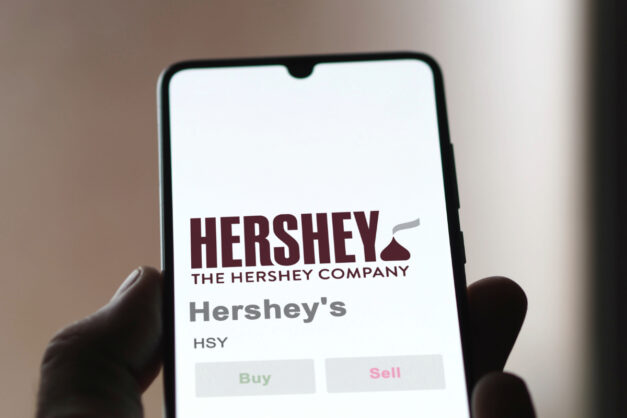 https://www.foodbusinessnews.net/ext/resources/2025/05/05/Hershey-lead----MAURICE-NORBERT.jpg?height=418&t=1746459146&width=800