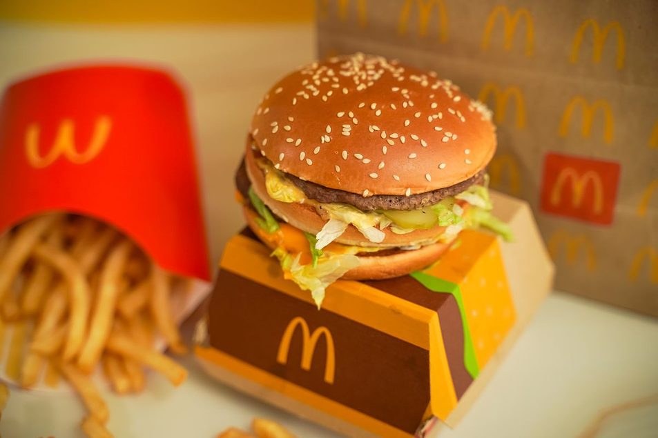 https://www.foodbusinessnews.net/ext/resources/2025/08/07/mcdonalds-lead----SHUBBBY-STUDIO.jpg?height=635&t=1754568872&width=1200